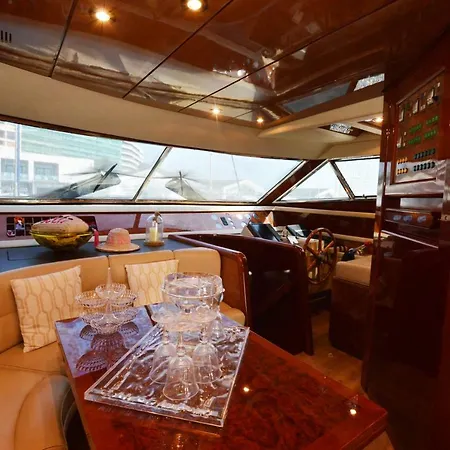 Botel Location Yacht 4 Cabines Au Depart De Bastia Ou A Quai Port De Toga Bastia (Corsica)