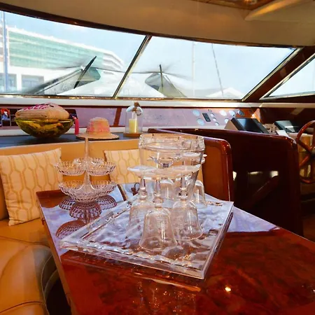 Location Yacht 4 Cabines Au Depart De Bastia Ou A Quai Port De Toga Botel Bastia (Corsica)
